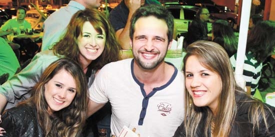 Daniele Moraes, Natile Moraes, Diogo Bortoluci e Bruna Arruda, no Picanha na Tábua